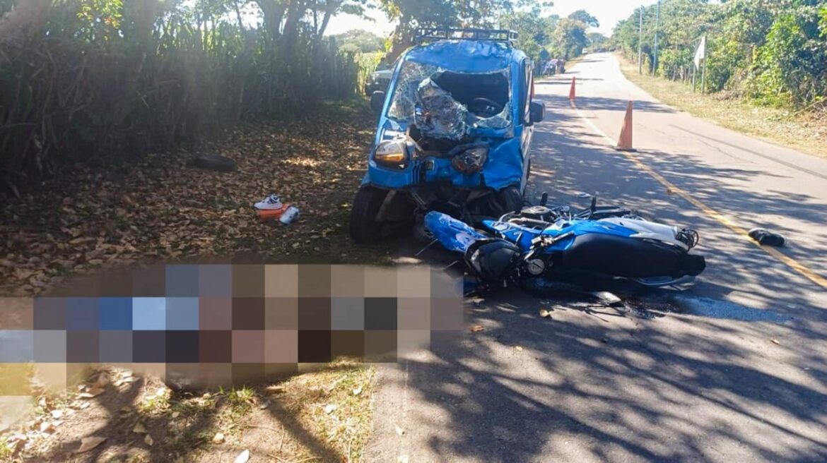 Motociclista pierde la vida tras chocar contra vehículo
