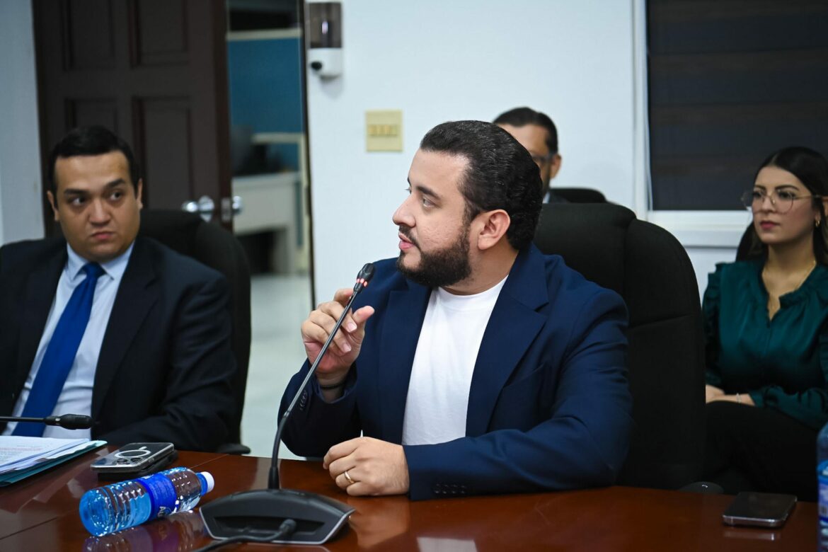 Mtro. Rodríguez asegura que con la Autoridad Nacional de Residuos Sólidos buscan «mejorar la recolección de basura» en el país