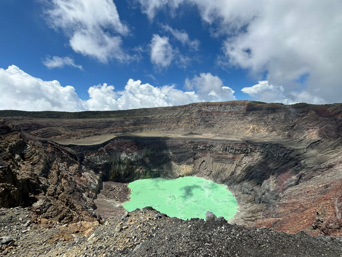 Restringen acceso al cráter del volcán de Santa Ana