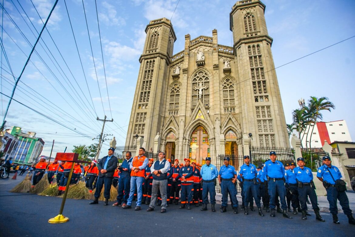 Presentan plan de seguridad y limpieza en San Salvador Centro para las festividades navideñas