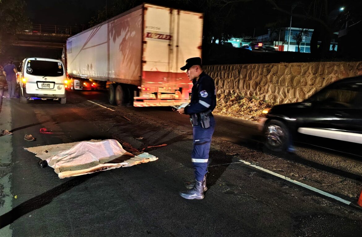 Un hombre falleció al ser atropellado por un vehículo en Soyapango