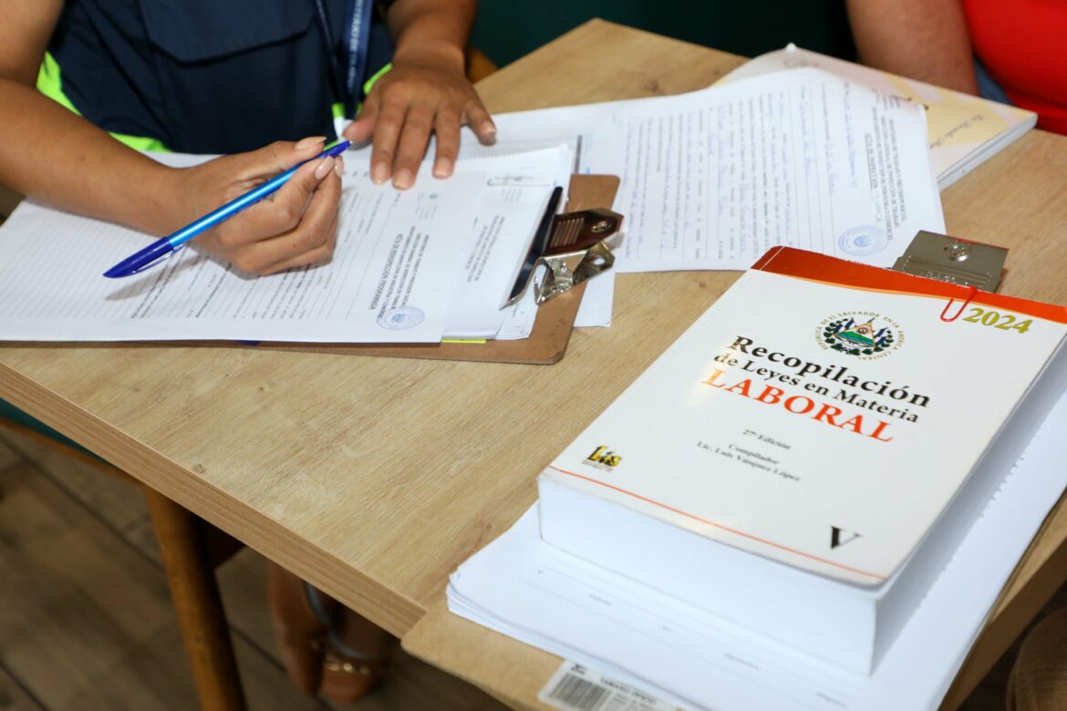 El Ministerio de Trabajo continúa verificando el pago del aguinaldo