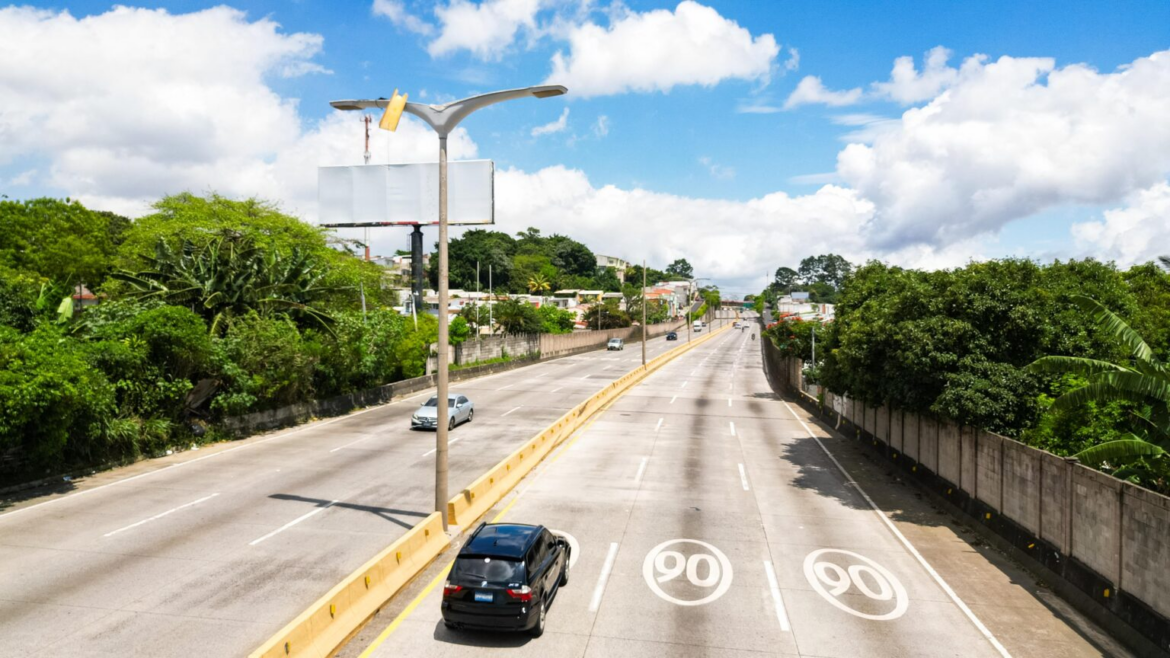 La conducción arriba de los 90 km/h podría reducir con las fotomultas a partir del 6 de enero