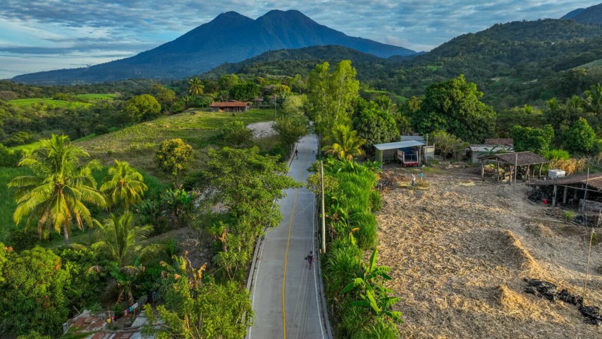 La DOM reconstruye calle rural de 1.4 kilómetros en La Paz Centro