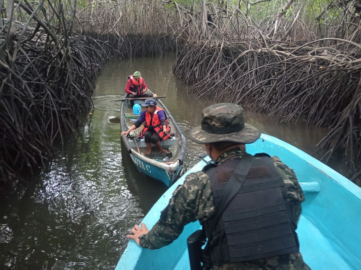 Marina Nacional localiza a dos adultos mayores que se habían extraviado en la Isla Tortuga