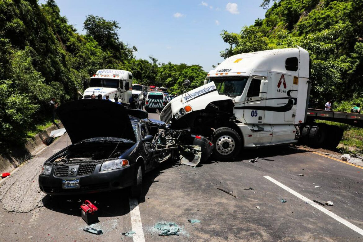 Comandos de Salvamento: «Lamentablemente los accidentes de tránsito están trayendo dolor y luto a las familias salvadoreñas»