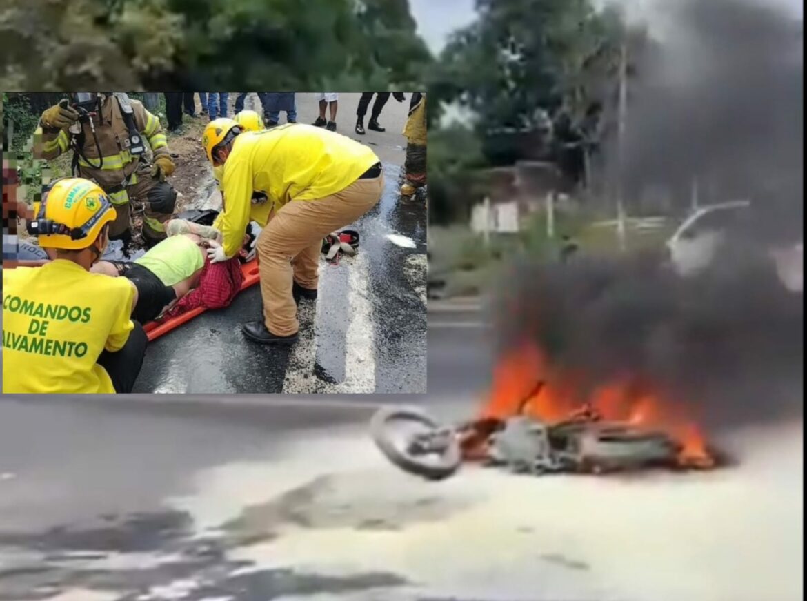 Motociclista sufrió quemaduras luego de perder el control y chocar contra un vehículo