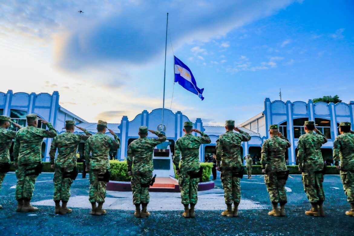 Ministro de Defensa: «Un día propicio para honrar la memoria de nuestros compañeros que ofrendaron su vida»