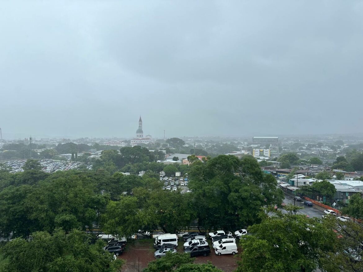 Para este primero de enero se esperan lluvias sobre la cordillera volcánica del país