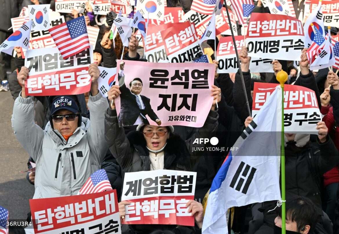 Investigadores surcoreanos avisan que detendrán al presidente Yoon Suk Yeol