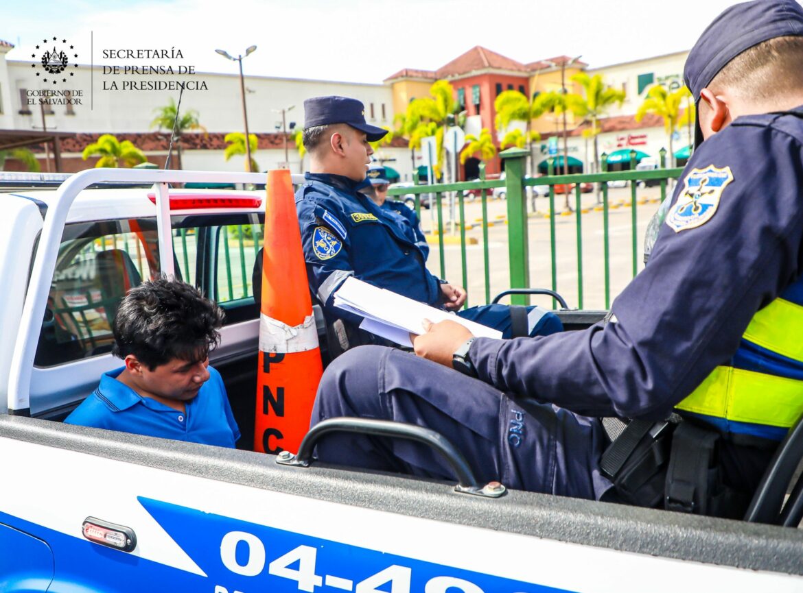 Más de 70 conductores peligroso han sido detenidos bajo las nuevas reformas de la ley de tránsito