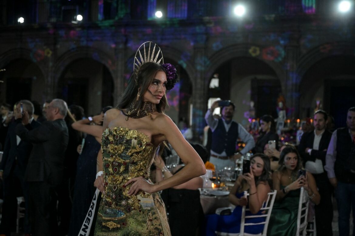 Tras polémicas declaraciones, retiran el título de Miss Universo Argentina a Magali Benejam