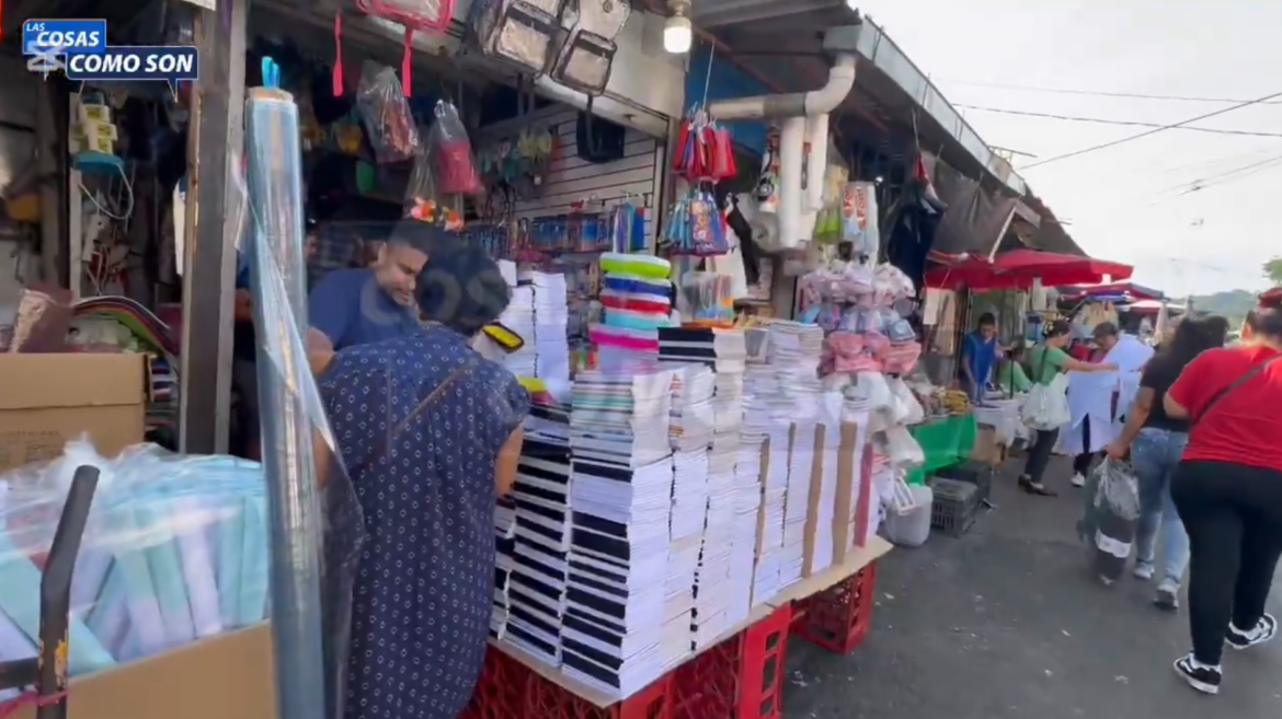 Conoce los precios de los útiles escolares en el centro de San Salvador