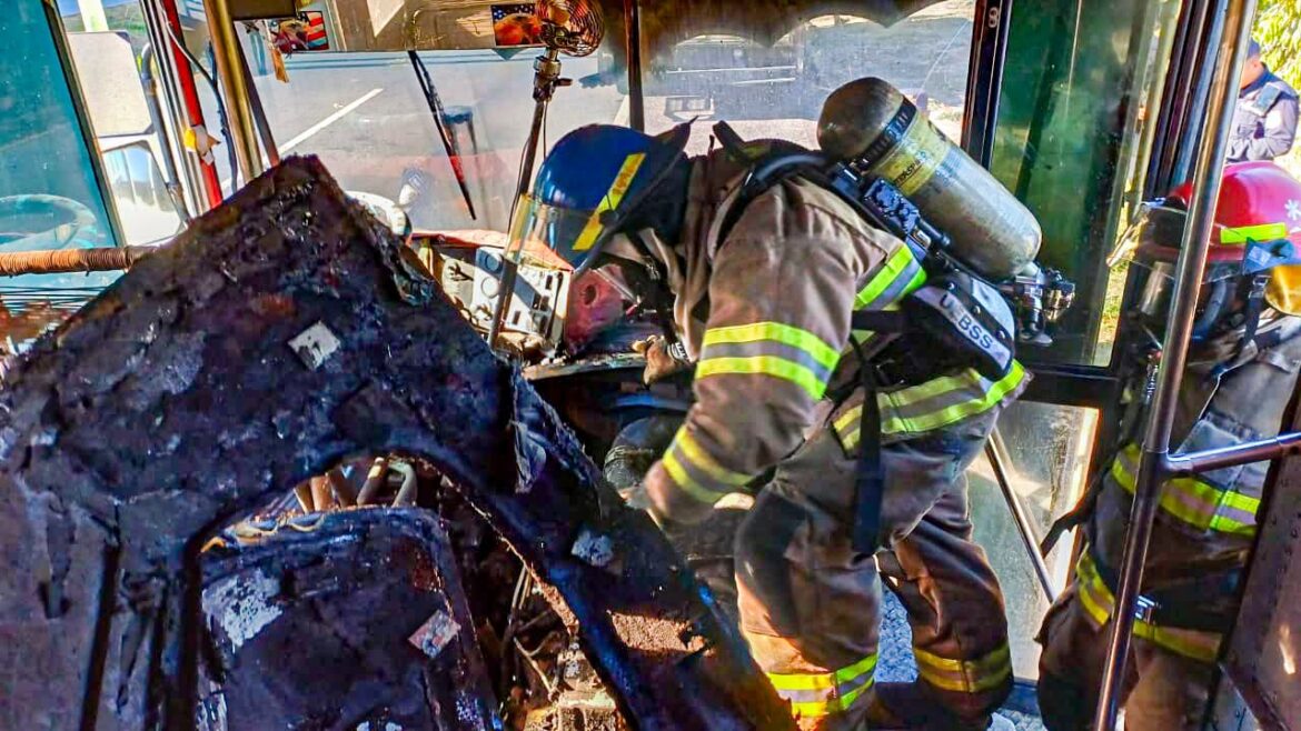 Bus de la ruta 133 se incendió en carretera a Zacatecoluca