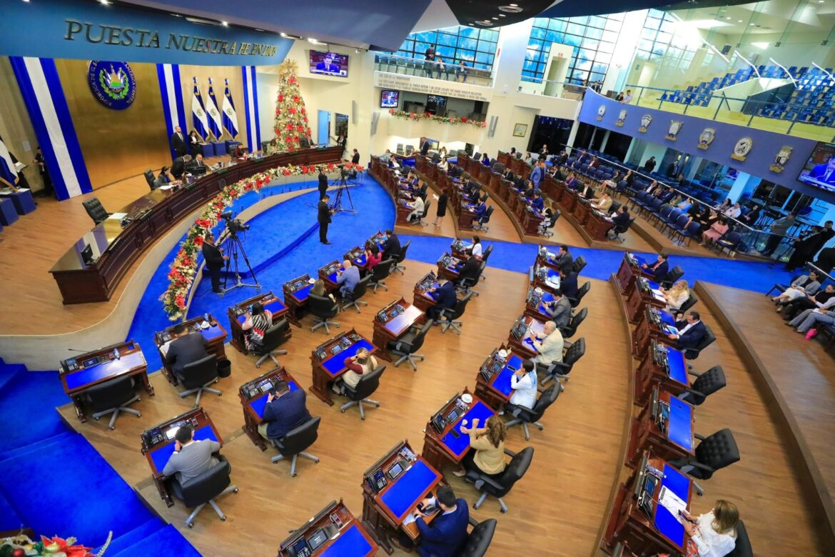 Partidos políticos fueron notificados en diciembre sobre la asignación presupuestaria de $8,000 para legisladores