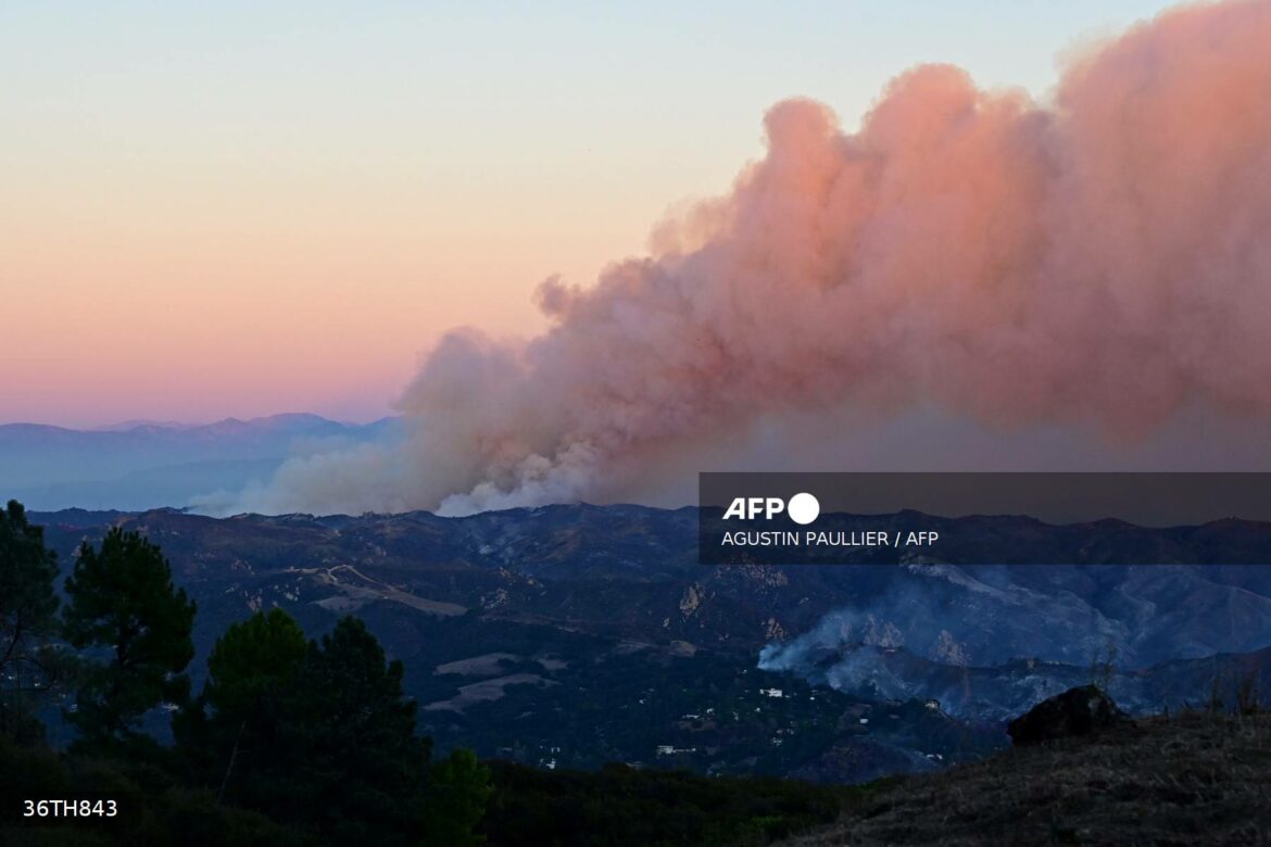 Los incendios siguen expandiéndose en Los Ángeles