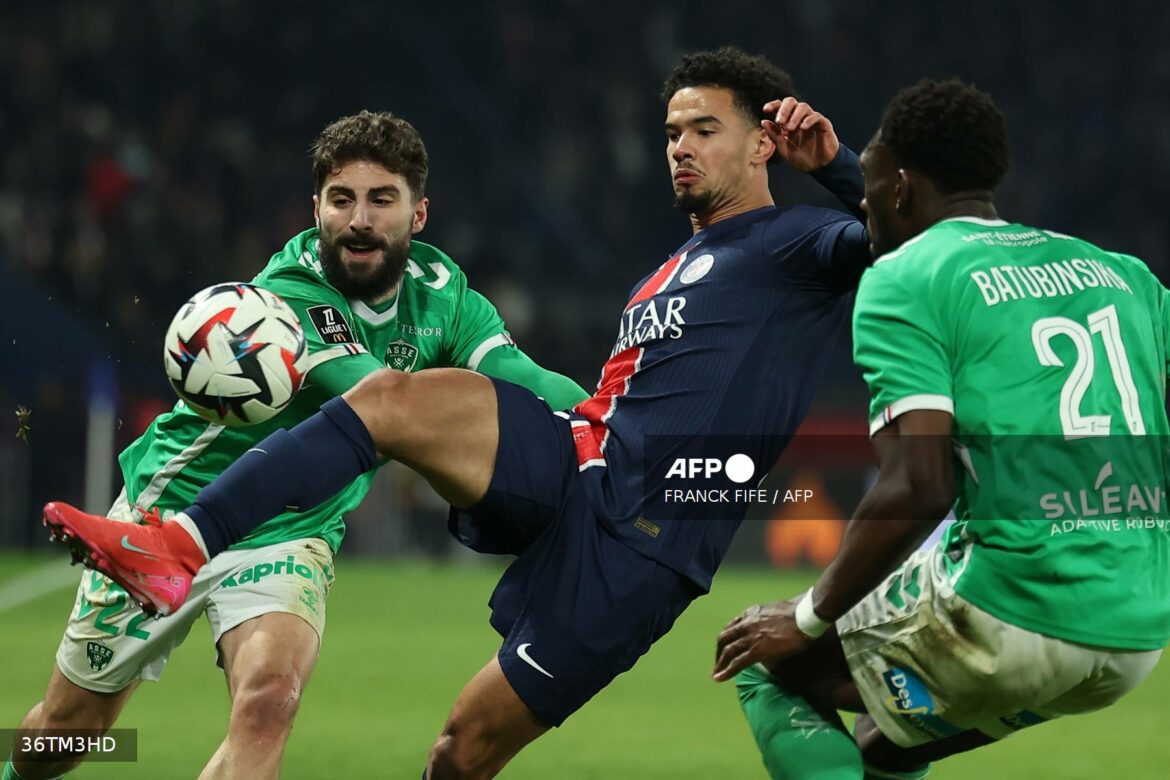 El PSG derrota al Saint-Etienne con doblete de Dembelé