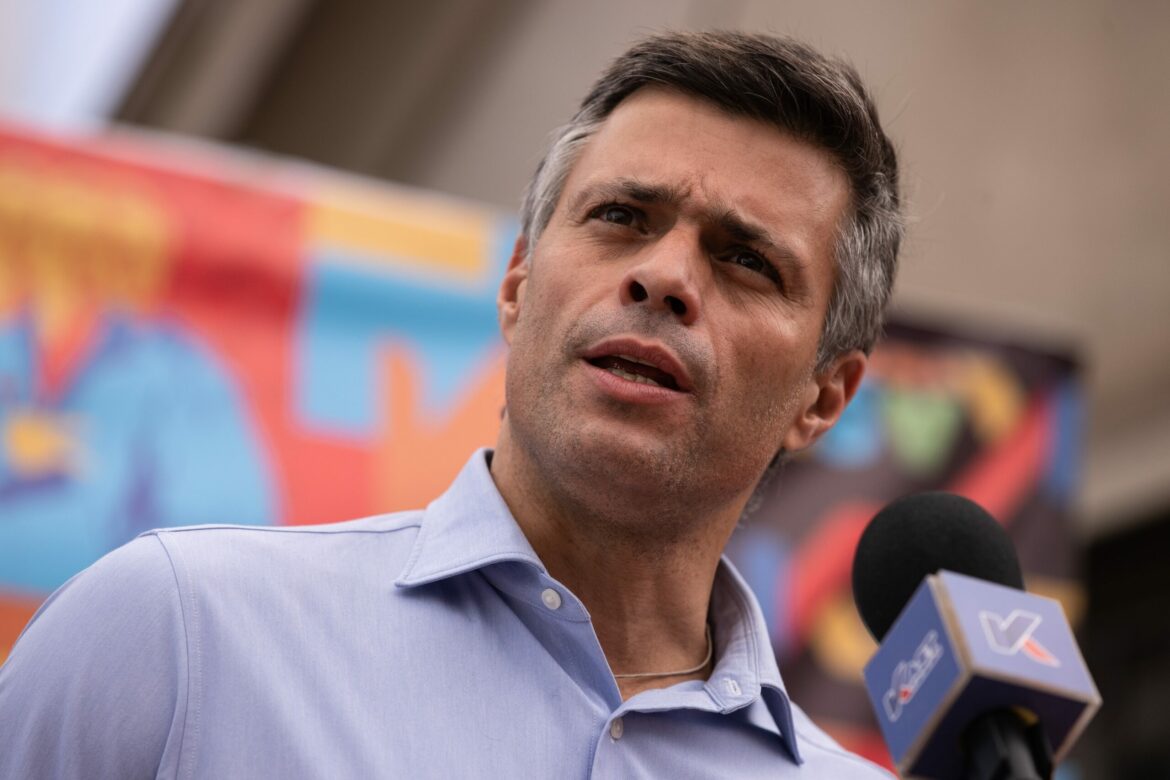 Venezuela solicita una «alerta roja» contra Leopoldo López por «instigar» a intervención