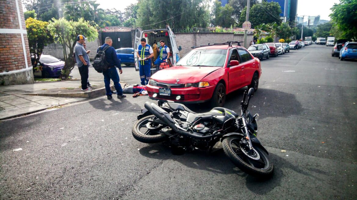 Un motociclista resultó lesionado en accidente de tránsito