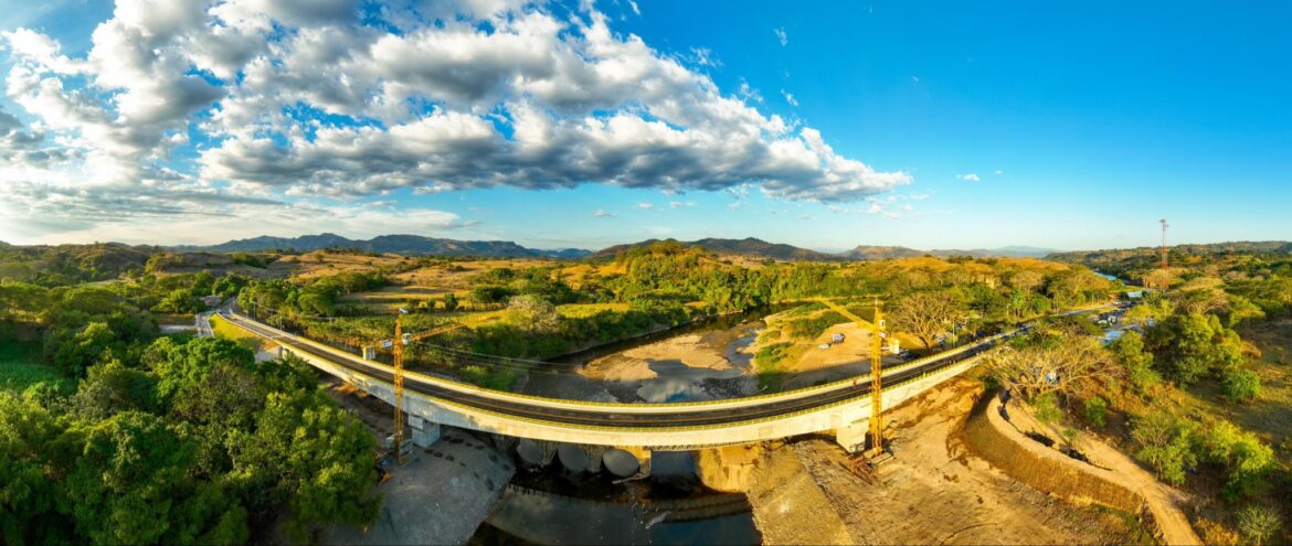 Gobierno entrega puente sobre el río Titihuapa, con una inversión de $12 millones