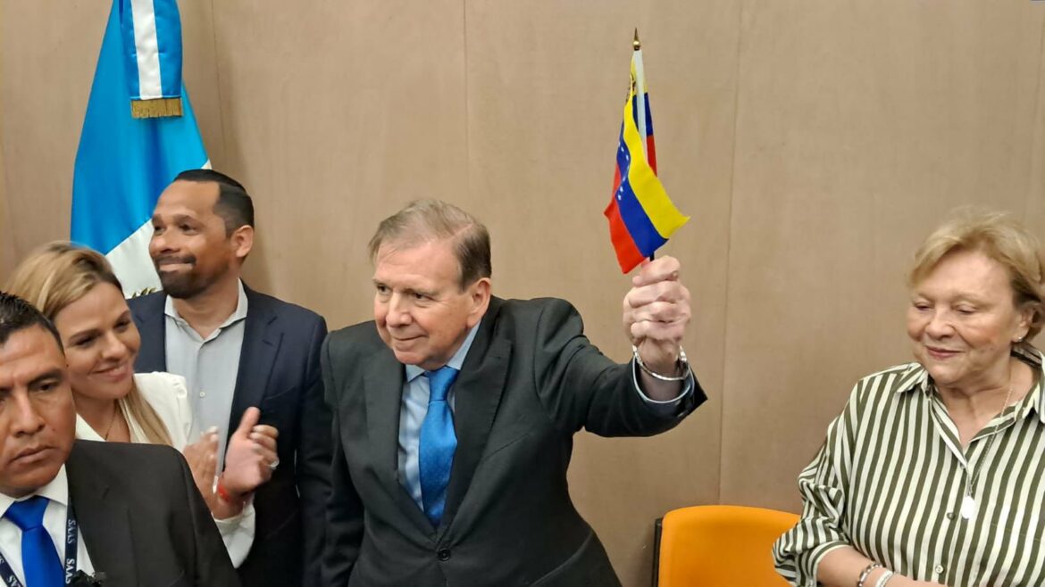 Edmundo González Urrutia se reunió con venezolanos radicados en Guatemala