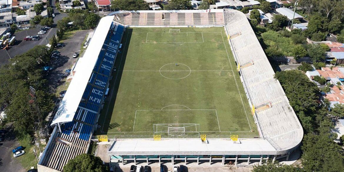 Alcalde Torres a favor de firmar un comodato con el INDES para remodelar el estadio Juan Francisco Barraza