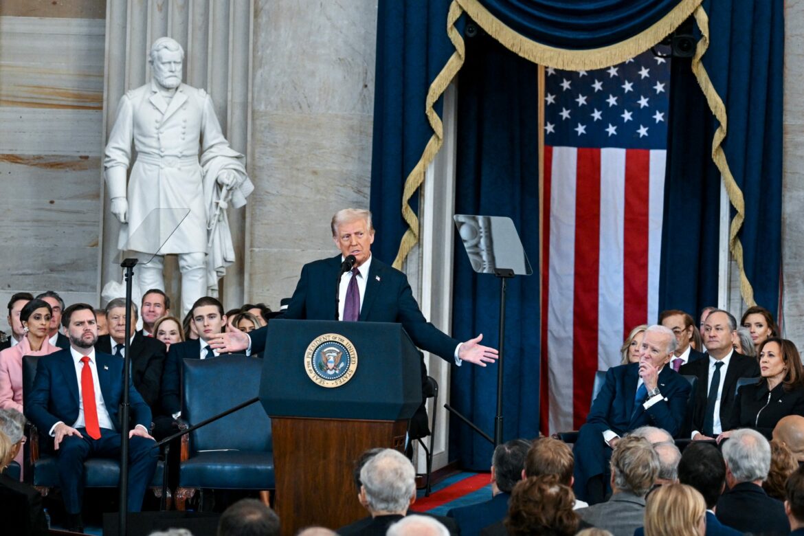 Trump dijo que convertirá en “política oficial” reconocer solo dos identidades de género: “el masculino y el femenino”