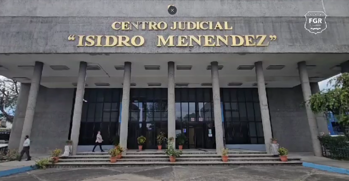 Condenan a cuatro años de cárcel a hombre por administración fraudulenta de $8 millones