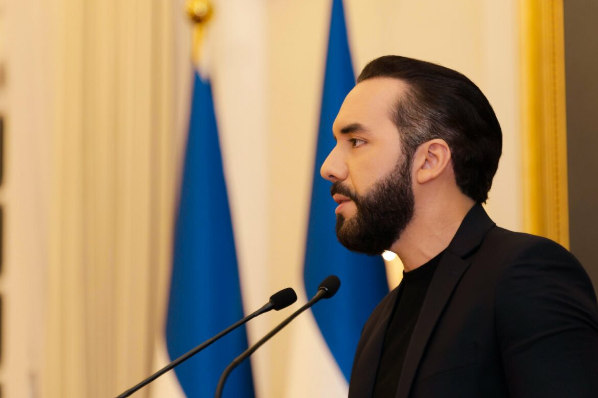 Grupo Exterminador canta un corrido en homenaje al presidente Nayib Bukele: “ha sometido a las maras”