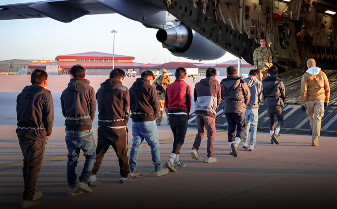 México negó el acceso de avión militar de EE.UU. con migrantes deportados