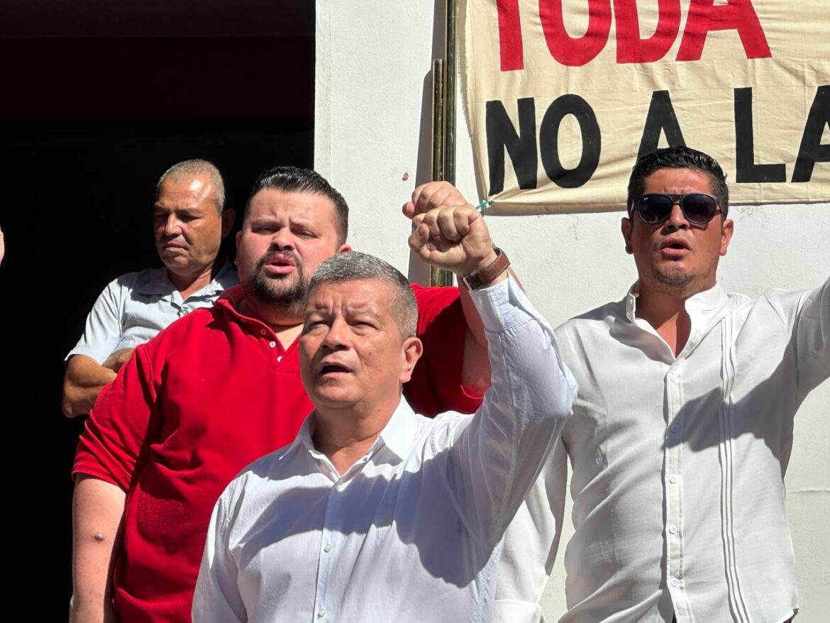 Manuel Flores afirma “no perder el sueño” ante la posible eliminación de la deuda política