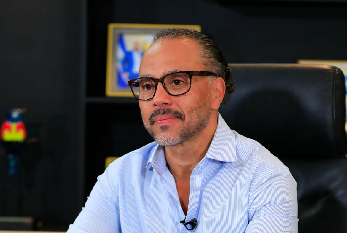Diputado Castro: “La oposición quiere romper el muro de la Asamblea para luego ir por el Presidente porque desean que fracase el proyecto”