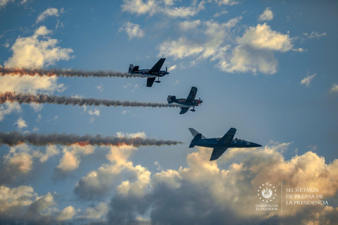 Gobierno del presidente Bukele promueve espacios de sano esparcimiento como la nueva edición del Ilopango Air Show 2025
