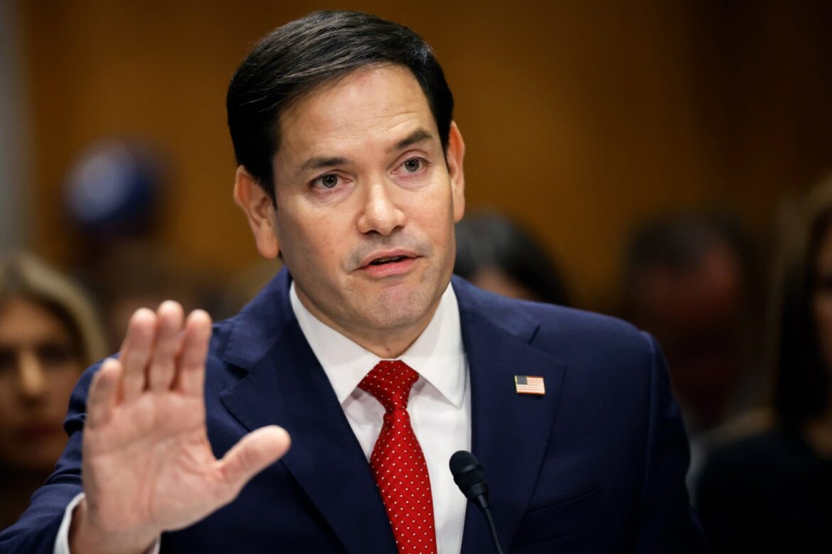 Rubio viaja a Panamá entre amenazas de recuperar el canal