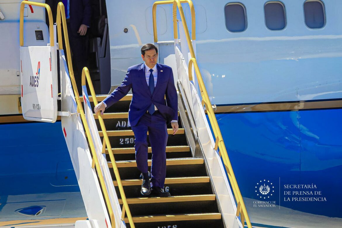 Secretario de Estado de EE.UU., Marco Rubio llega a El Salvador para reunirse con el presidente Bukele. Conoce su agenda