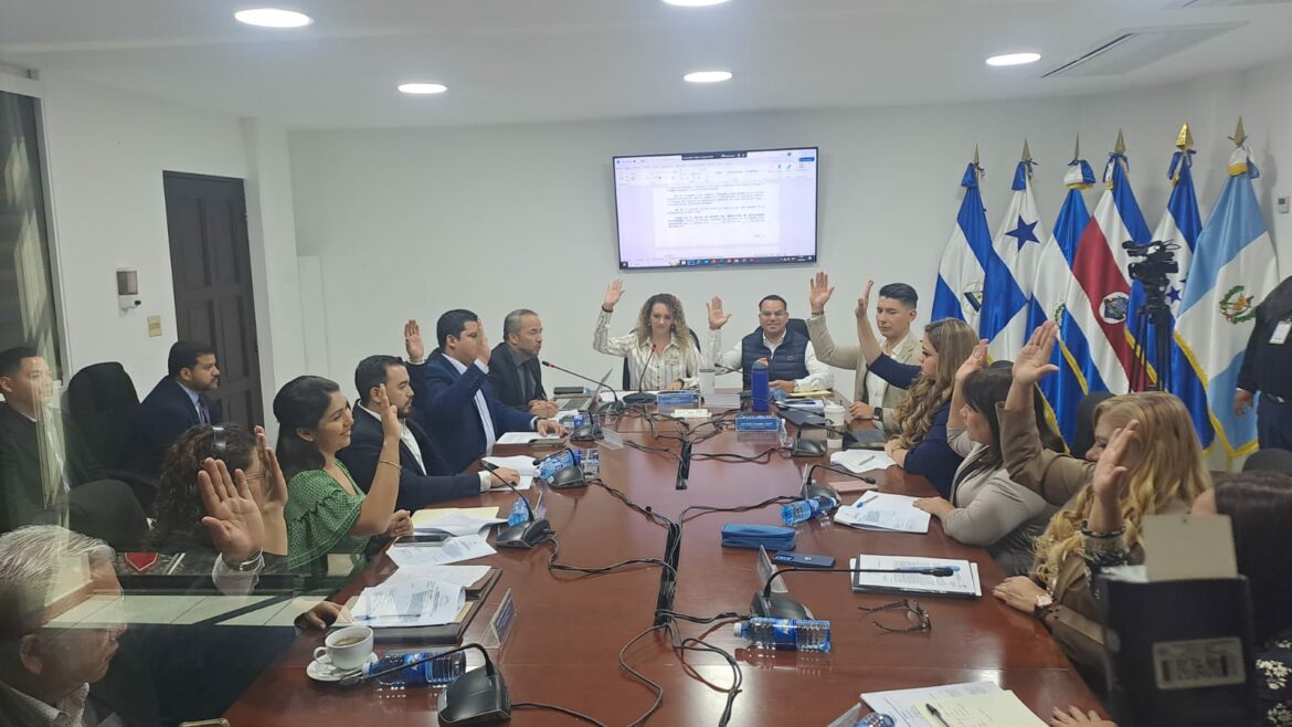 Dictamen favorable para mejorar centros educativos en Metapán, Potonico y Carolina