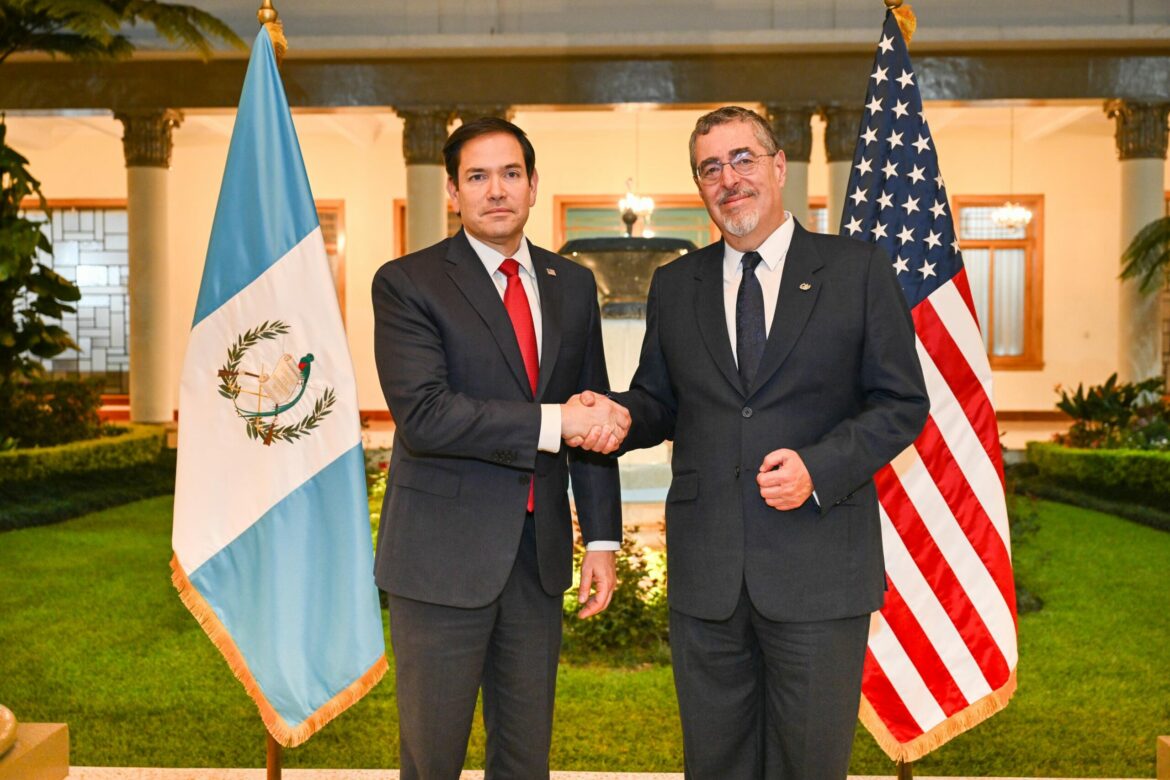 Secretario Marco Rubio se reúne con el presidente de Guatemala Bernardo Arévalo