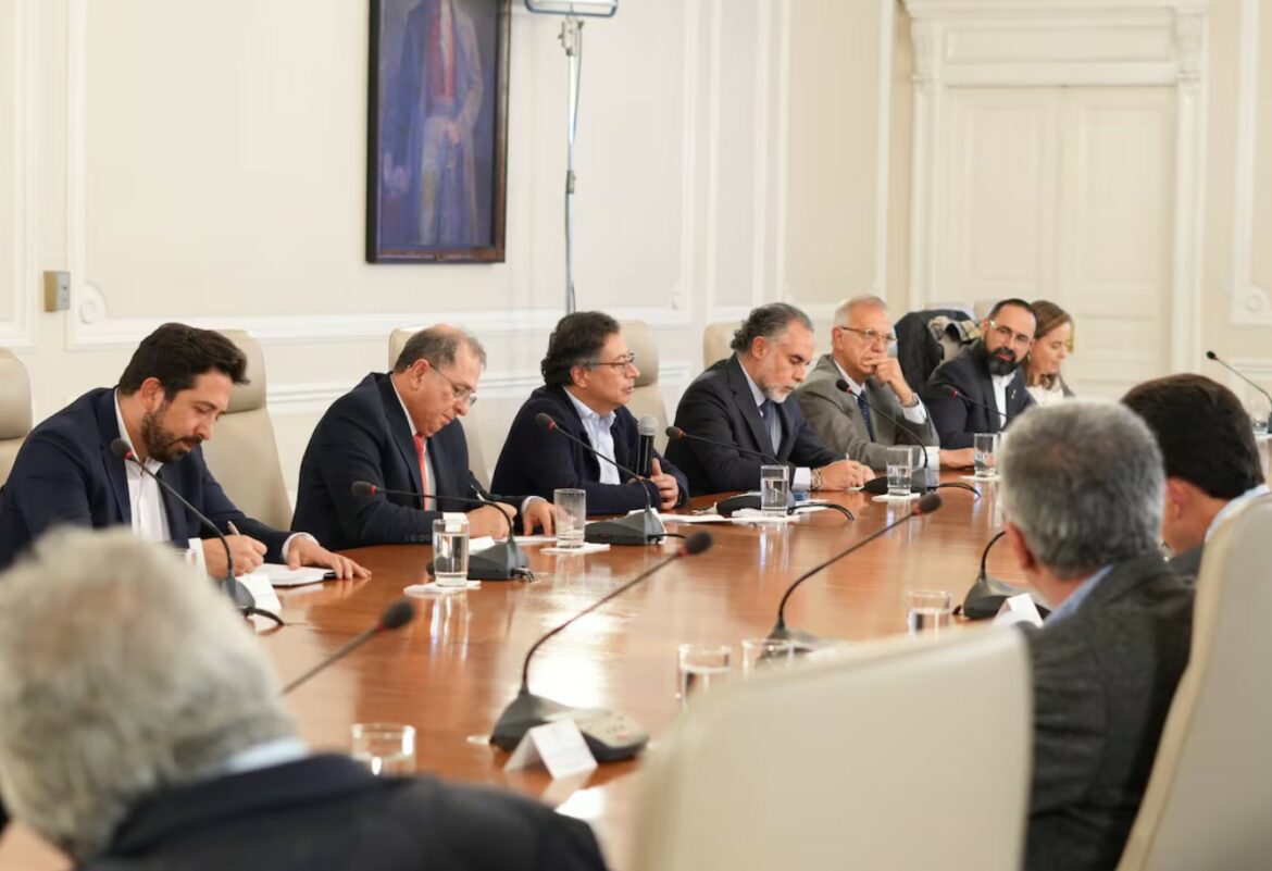 Petro y la particular transmisión televisiva de su Consejo de Ministros
