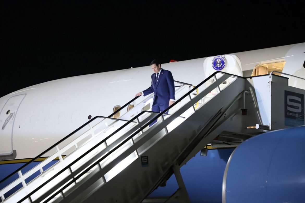 Marco Rubio confiscaría avión de Maduro durante visita a República Dominicana
