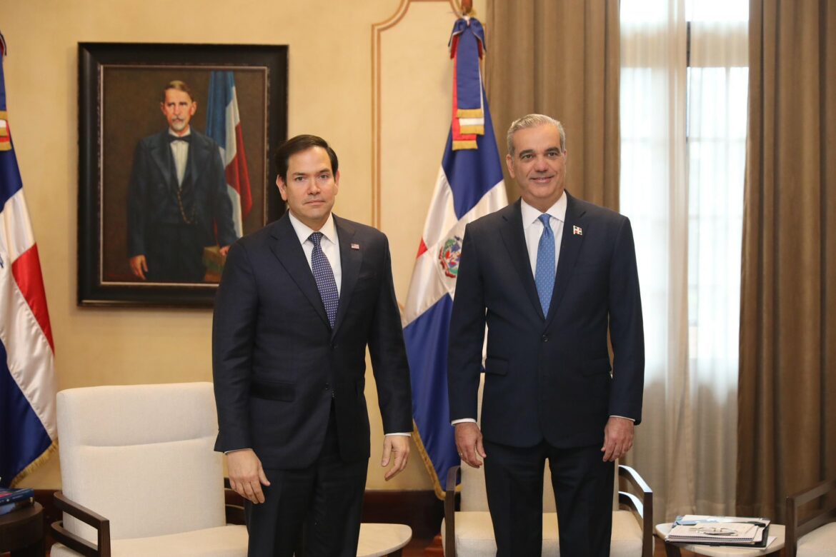 Combate al narcotráfico y la situación en Haití fueron los temas abordados entre Rubio y el presidente Abinader