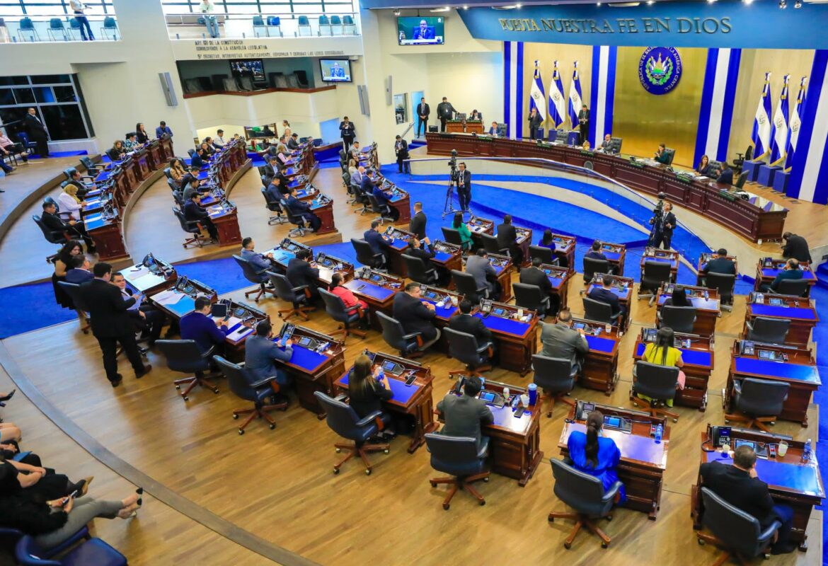 Órgano Legislativo realiza reformas al Código Penal para combatir la corrupción estatal, propuestas por el Ejecutivo