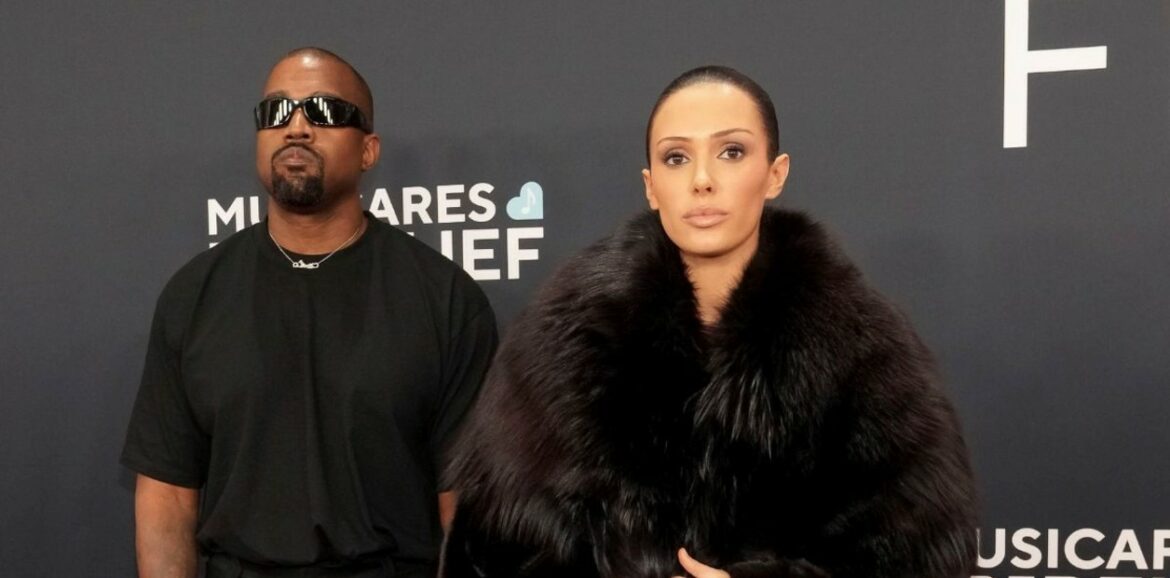 Kanye West, ahora Ye, asegura ser nazi y dice que controla a su pareja