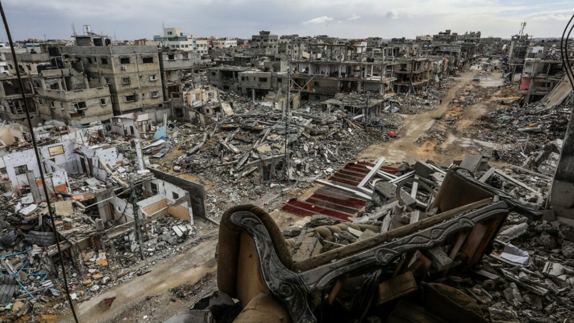 Trump: Vamos a comprar y controlar Gaza