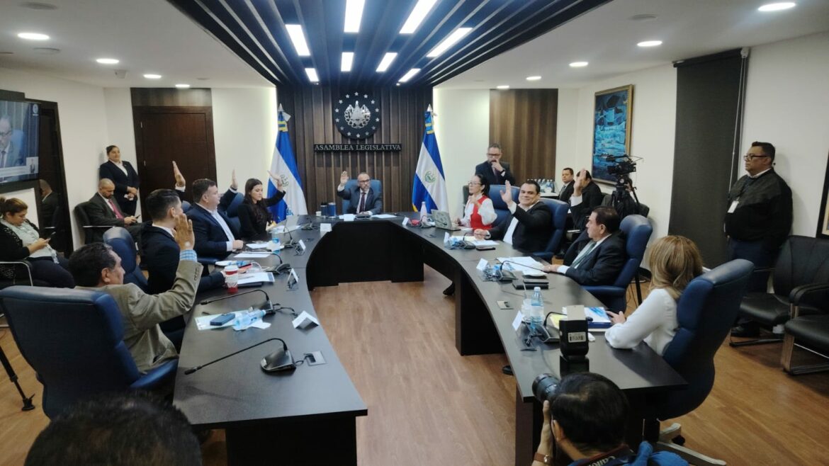 Este miércoles, los diputados realizaran reforma constitucional para eliminar la deuda política