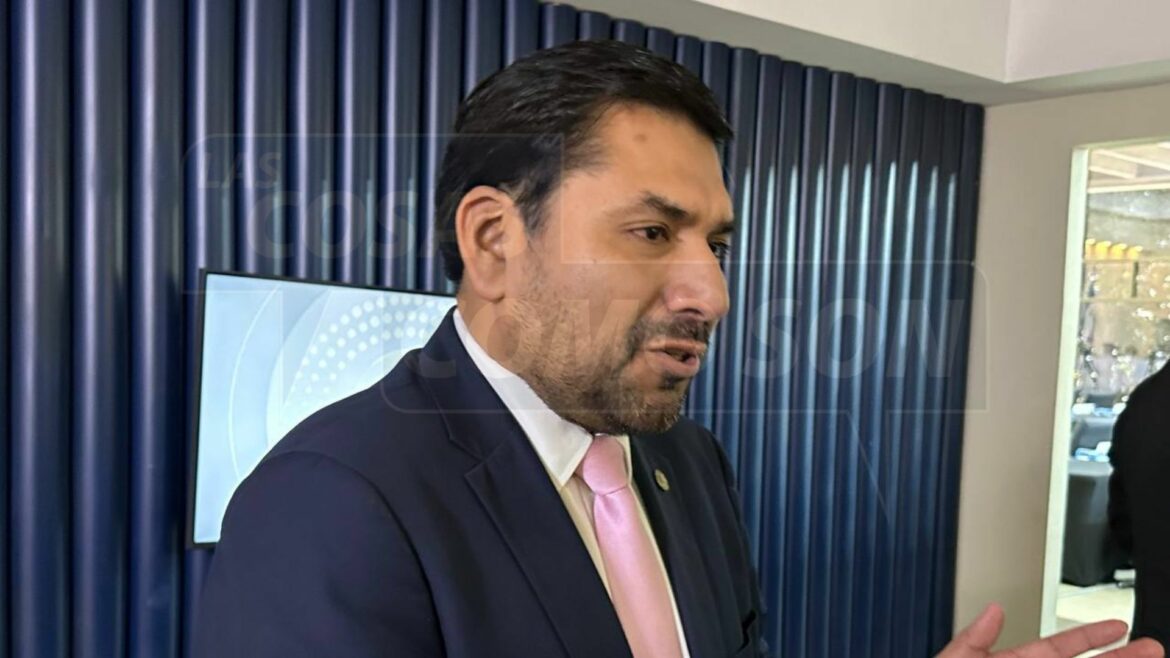 Diputado Lira sobre derogación al Art. 210 de la Constitución: “tiene como objetivo suprimir la pluralidad y la equidad del sistema democrático”