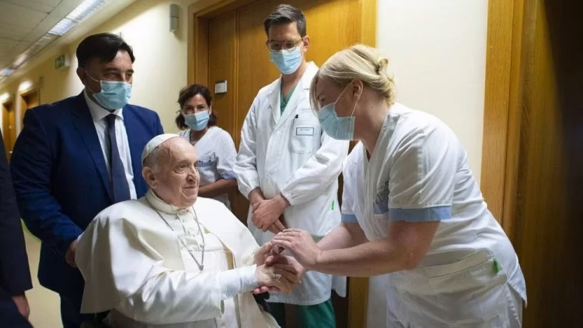 Iglesia Católica de El Salvador pidió oraciones por la salud del papa Francisco