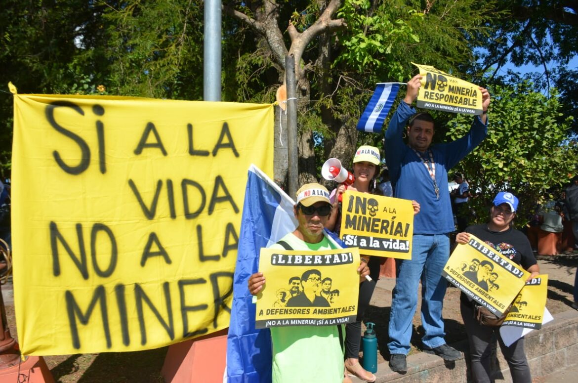 Organizaciones de sociedad civil se concentraron en San Isidro, Cabañas, para pronunciarse en contra de la minería