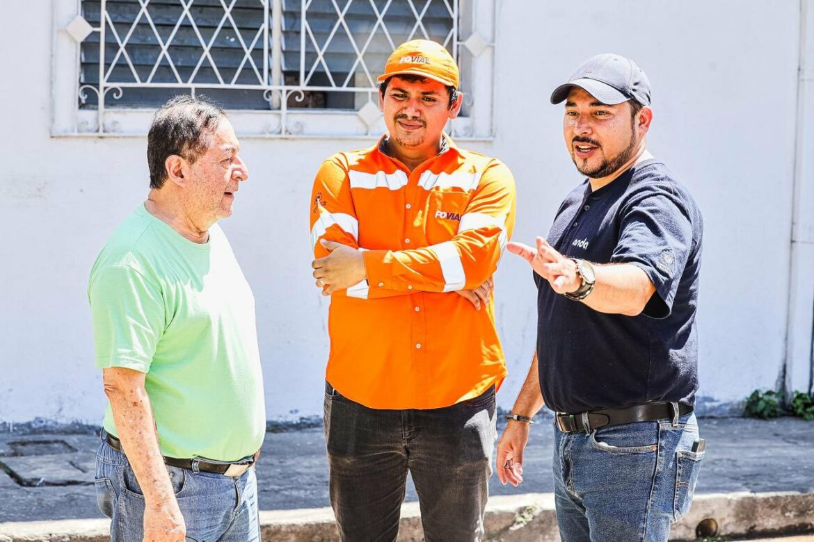 Habilitan servicio de agua potable en zonas de Zacamil tras reparación de fuga