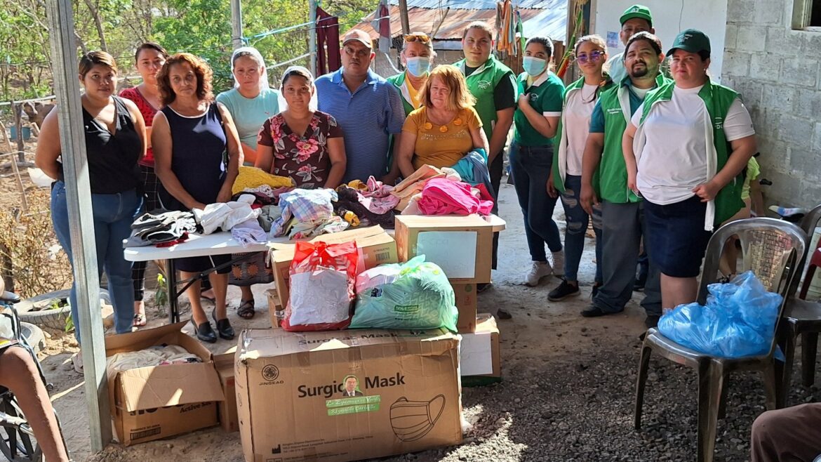 El PDC benefició con víveres a 60 familias del Cantón Las Delicias