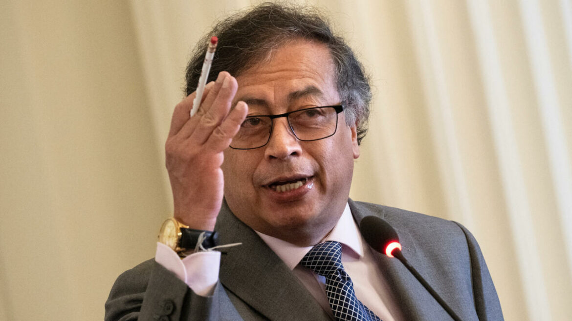 El presidente de Colombia pidió al Congreso legalizar la venta de marihuana